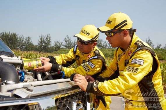 美国突破(TOP1)润滑油全球汽车赛事的冠军表