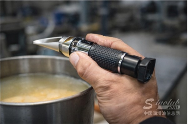 金属加工液为什么最先拖垮车间的，往往不是发臭，而是浓度判断失真？