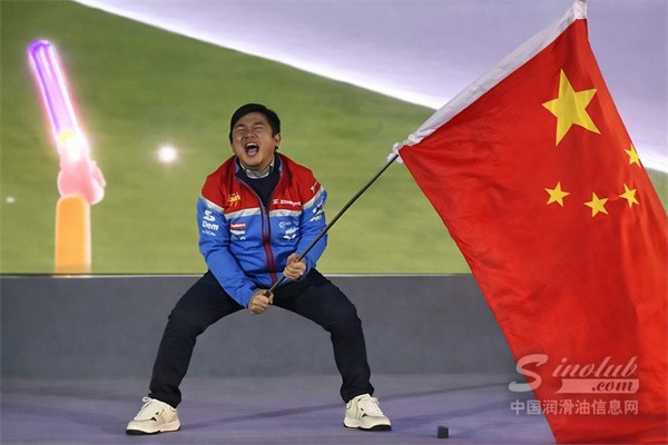 从张雪机车双冠说起：摩托车机油到底怎么选？