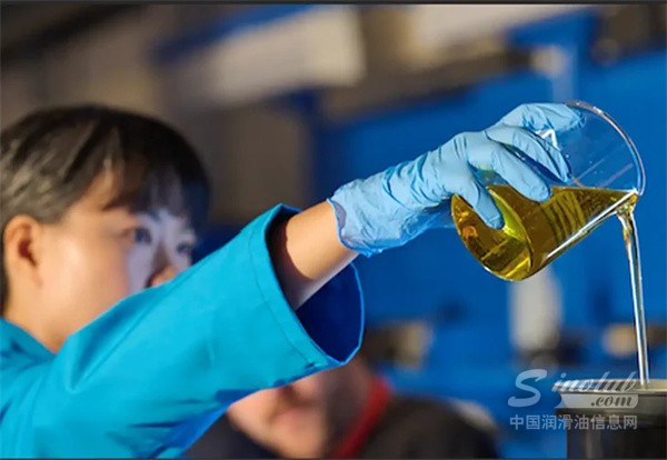 1787727801149474.jpg Lubrizol-launches-CV1700-additives-for-API-CL-4-engine-oils-729x504.jpg