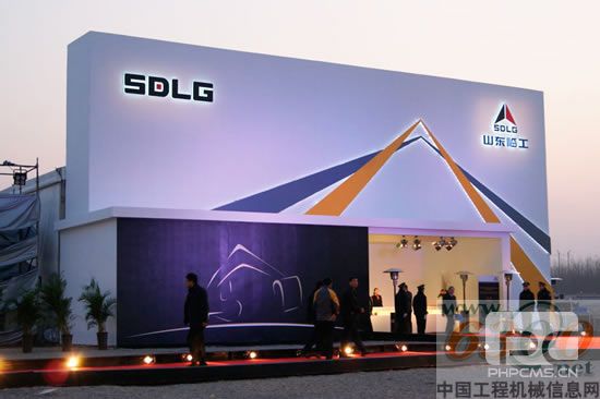 山东临工 两万台挖掘机生产基地