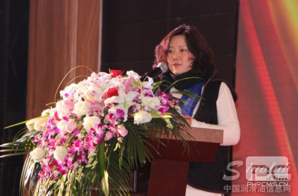 高科石化重大终端用户代表上海宝钢集团总经理张文华女士