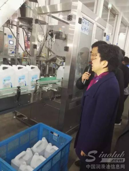 南京市委书记黄莉新视察龙蟠下属可兰素工厂