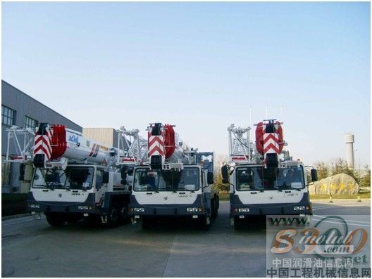 京城重工 汽车起重机 发车仪式