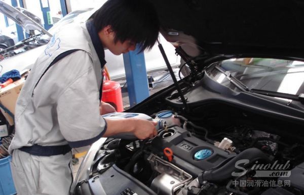 润滑油涨价 汽修老板、换油师傅终于憋不住