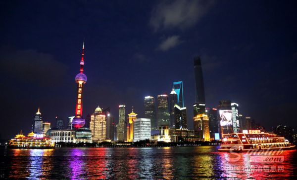 这个润滑油经销商拼搏一年终于在上海买了套