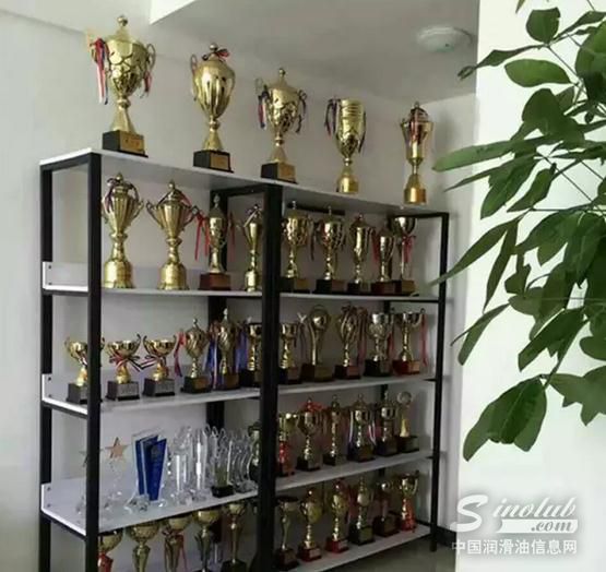 雅士润滑油赛车队荣誉奖牌