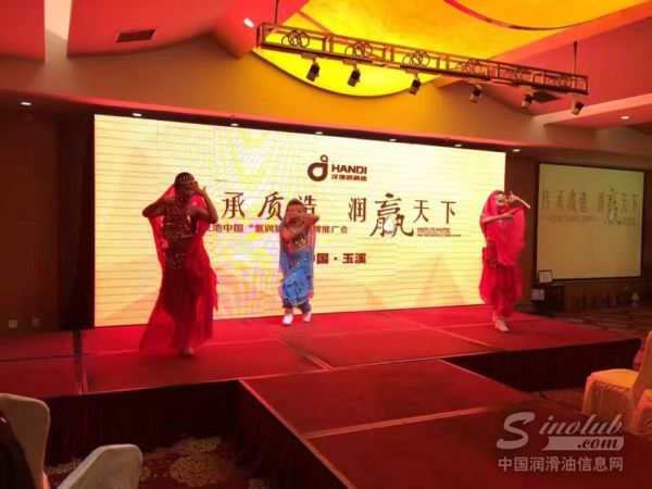 孔雀舞表演.jpg