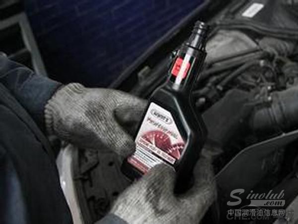 机油添加剂对发动机有损害吗 该如何正确保养