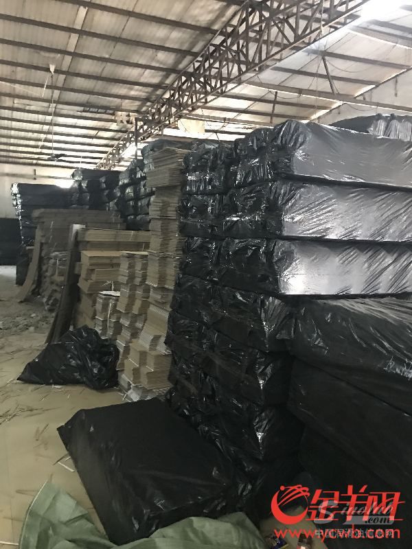 家族制假润滑油桶 ,七个作坊齐齐被端_金羊网新闻