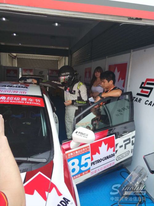 历练是一种成长 加拿大石油钟颖赛车队追梦