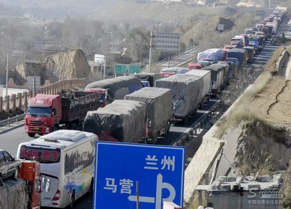 2019年货运行业将震荡！上百万货车司机要彻