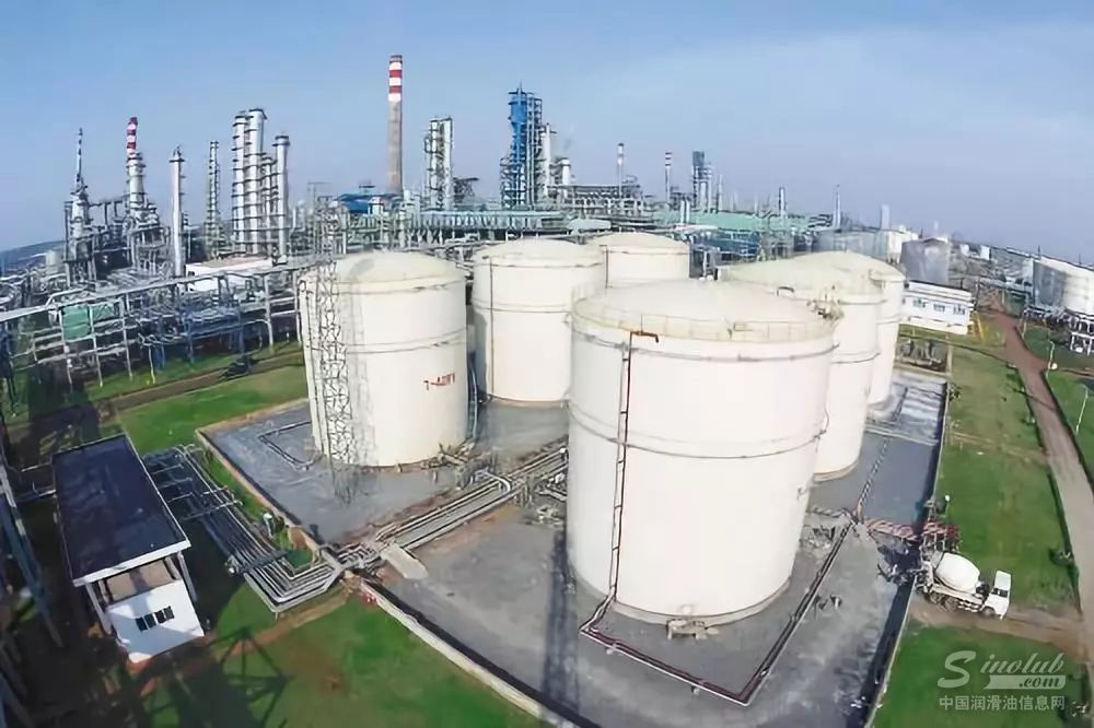 基础油：未来多套装置投产 市场供应压力加