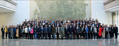 双轮驱动助力产业破局 统一润滑油出席建设机械产业论坛