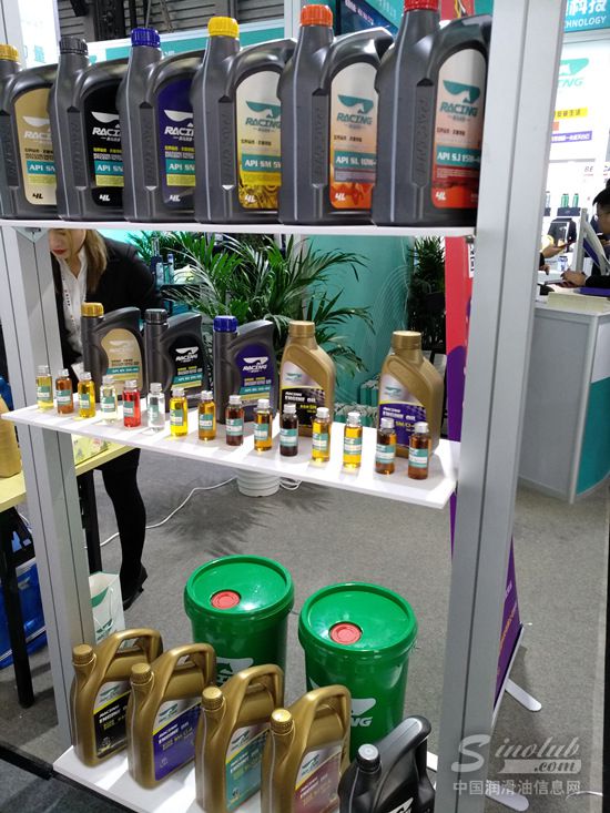 飙马润滑展台风采