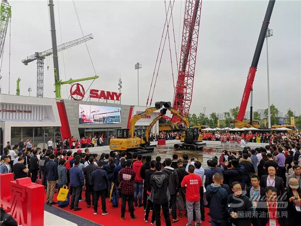 三一集团首日签单超10亿元