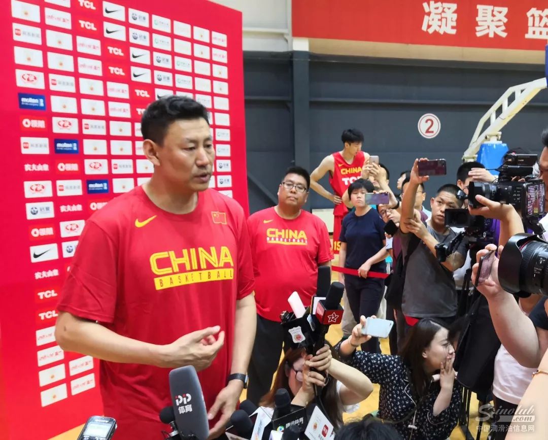 中国男篮首次媒体公开课 领航为男篮助阵加油!
