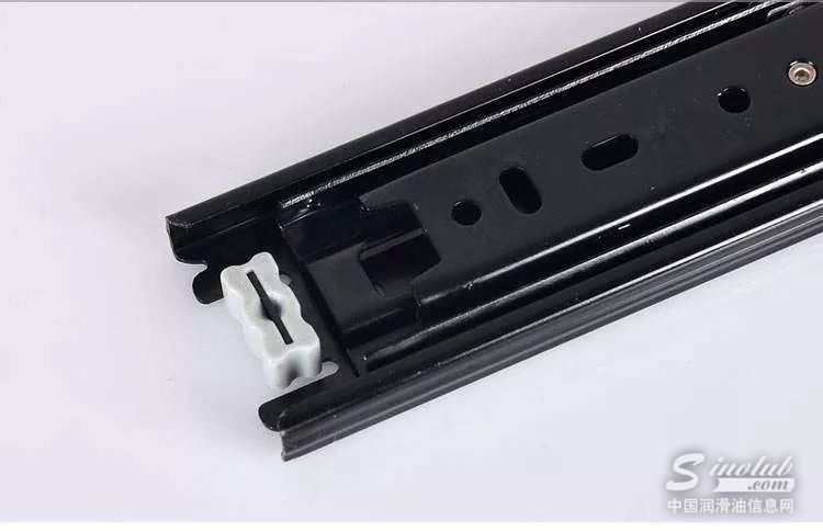 机加工导轨生锈与切削液有什么关系？