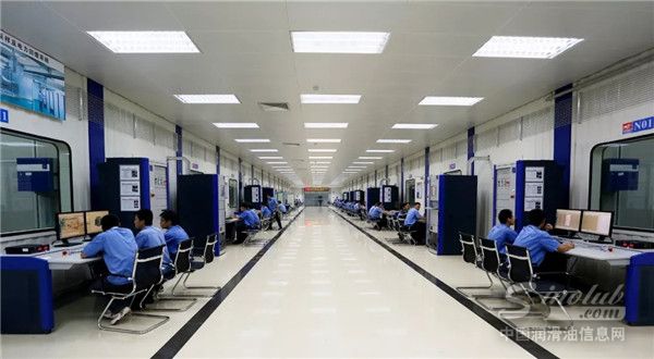 玉柴工程研究院台架试验区域 \