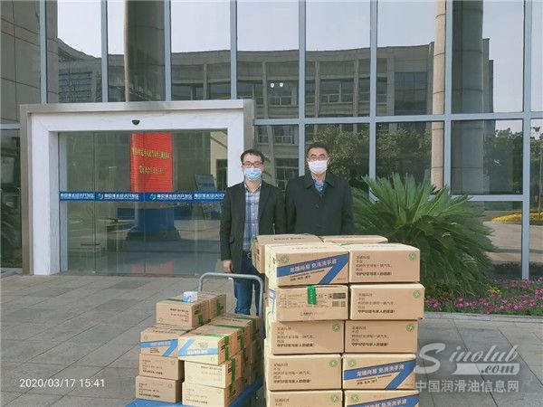 可兰素向溧水开发区管委会捐赠40箱防疫物资