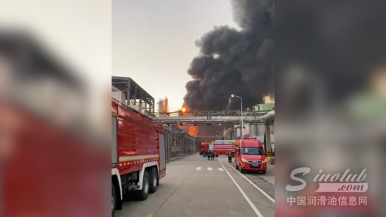 突发！南京扬子石化顺丁装置爆炸起火！