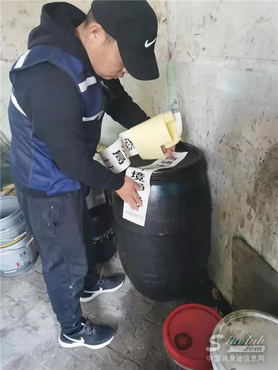 无证收购贮存废机油、液压油，南通这个收购