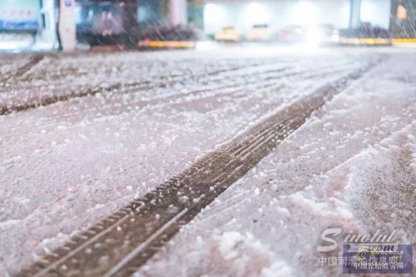 轮胎小课堂 | 冰雪路面如何安全骑行？