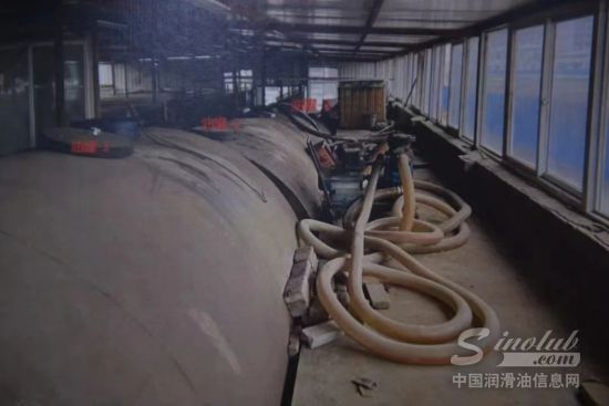 非法买卖废旧机油，三被告人犯污染环境罪被