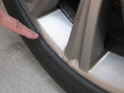 ES350轮毂掉漆成通病　或影响高速安全