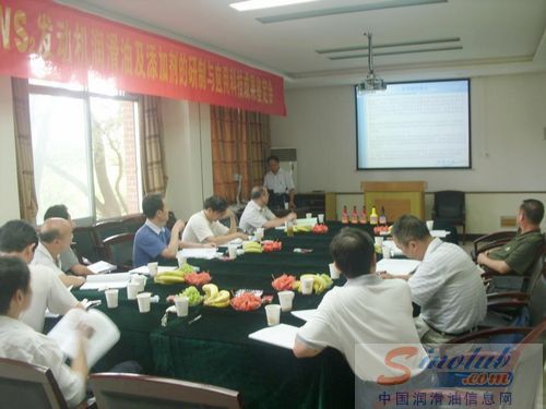 节能环保型纳米发动机润滑油及添加剂