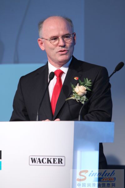 瓦克 施陶迪格博士