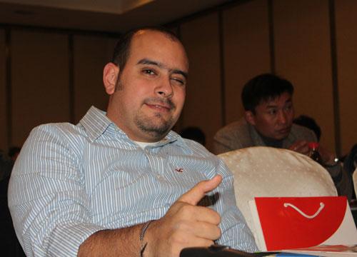 摩拓龙亚洲业务部发展经理尼托先生在中国汽车用品行业十大评选新闻发布会上