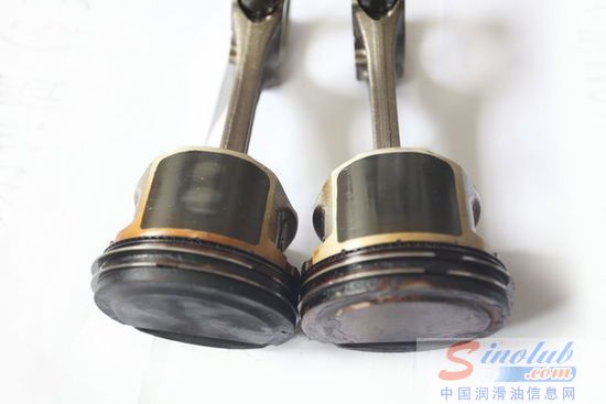 发动机活塞侧面
