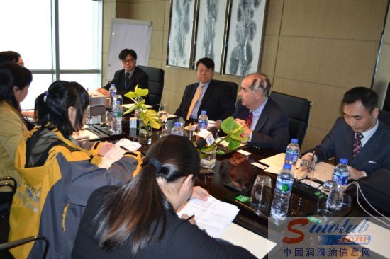 美国威氏、美国洪氏高层接受媒体采访