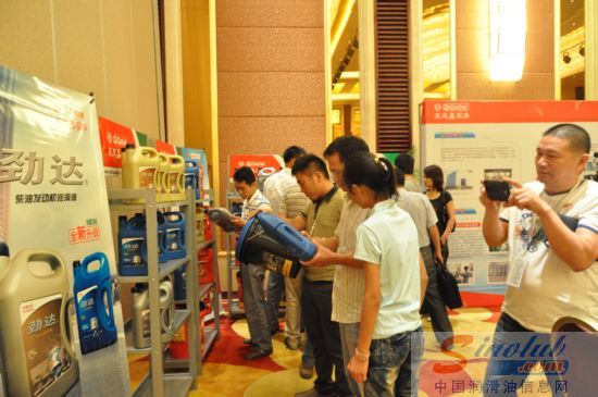 “劲达”、“凌浚”新品展示区