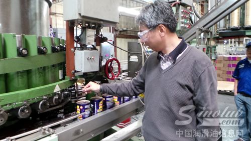 李总参观TOP1生产线，当今世界品质最高的润滑油产品从这里源源不断地下线