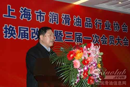 会议首先由二届理事会张灵发副会长作“二届理事会工作报告”概述了这届理事会四年来所做的工作