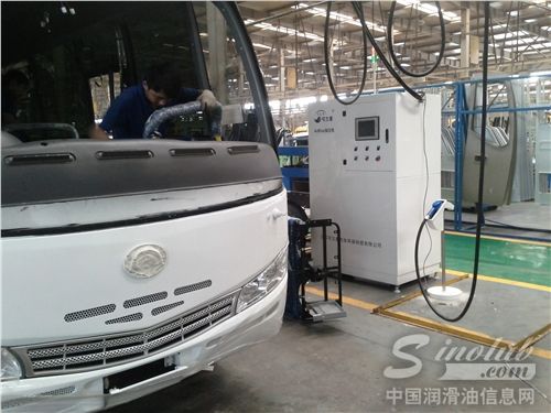 可兰素加注设备进驻宇通客车生产线