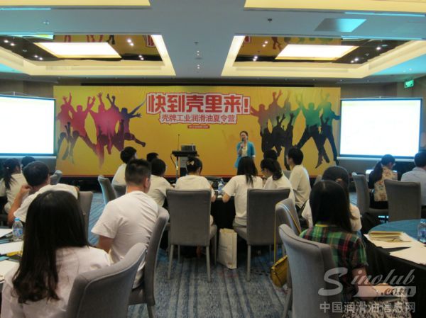 壳牌工业润滑油品牌传播经理盛冰莹女士