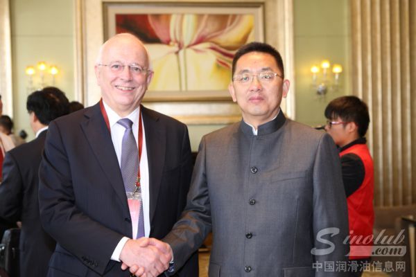 瑞士艾德维克资产管理公司执行主席 布鲁诺·阿施勒