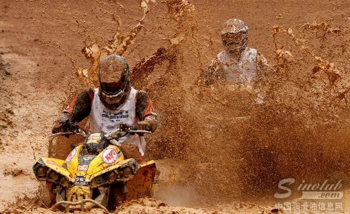 挑战全地形 突破润滑油力挺爬山虎夺冠