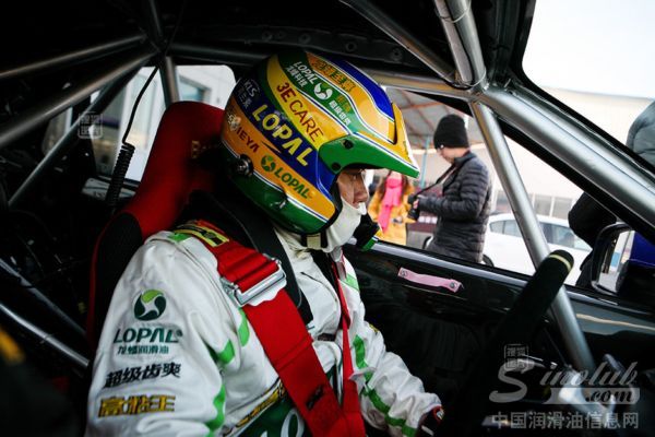 “亚洲新飞人”谢雨均 飞越冰河