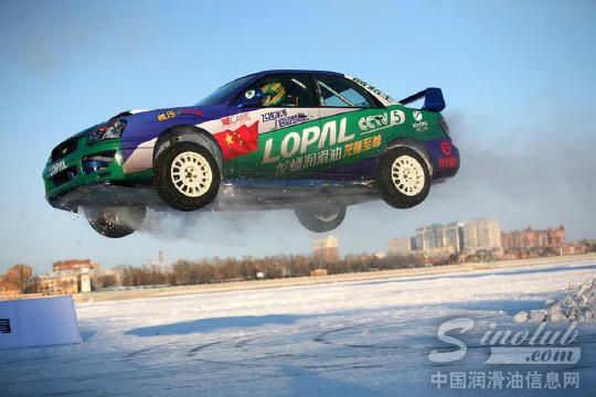 谢雨均成功飞越