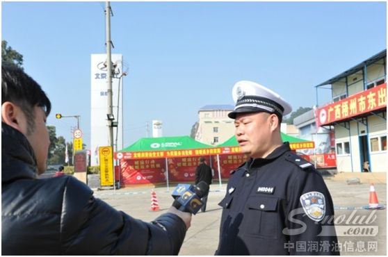 梧州摩托春运正式启动 龙蟠党支部志愿者广受关注