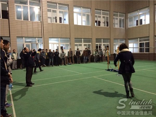 龙蟠科技举办首届“飞越杯”羽毛球大赛