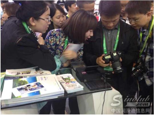 龙蟠润滑油风靡北京车展