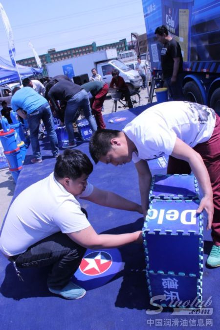 2014年雪佛龙-德乐卡车全国巡展走进河北唐山