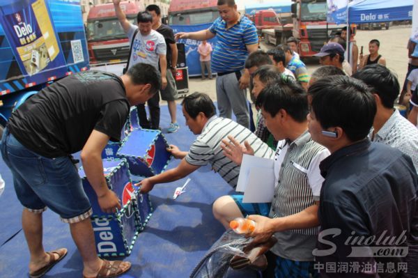 2014年雪佛龙-德乐卡车全国巡展走进河南郑州