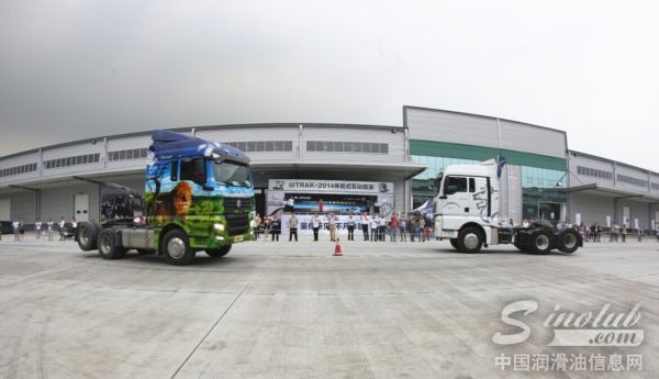 成都路演现场的卡车特级表演