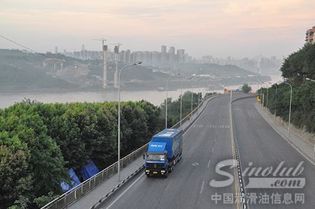 2014年雪佛龙-德乐卡车全国巡展走进四川广安